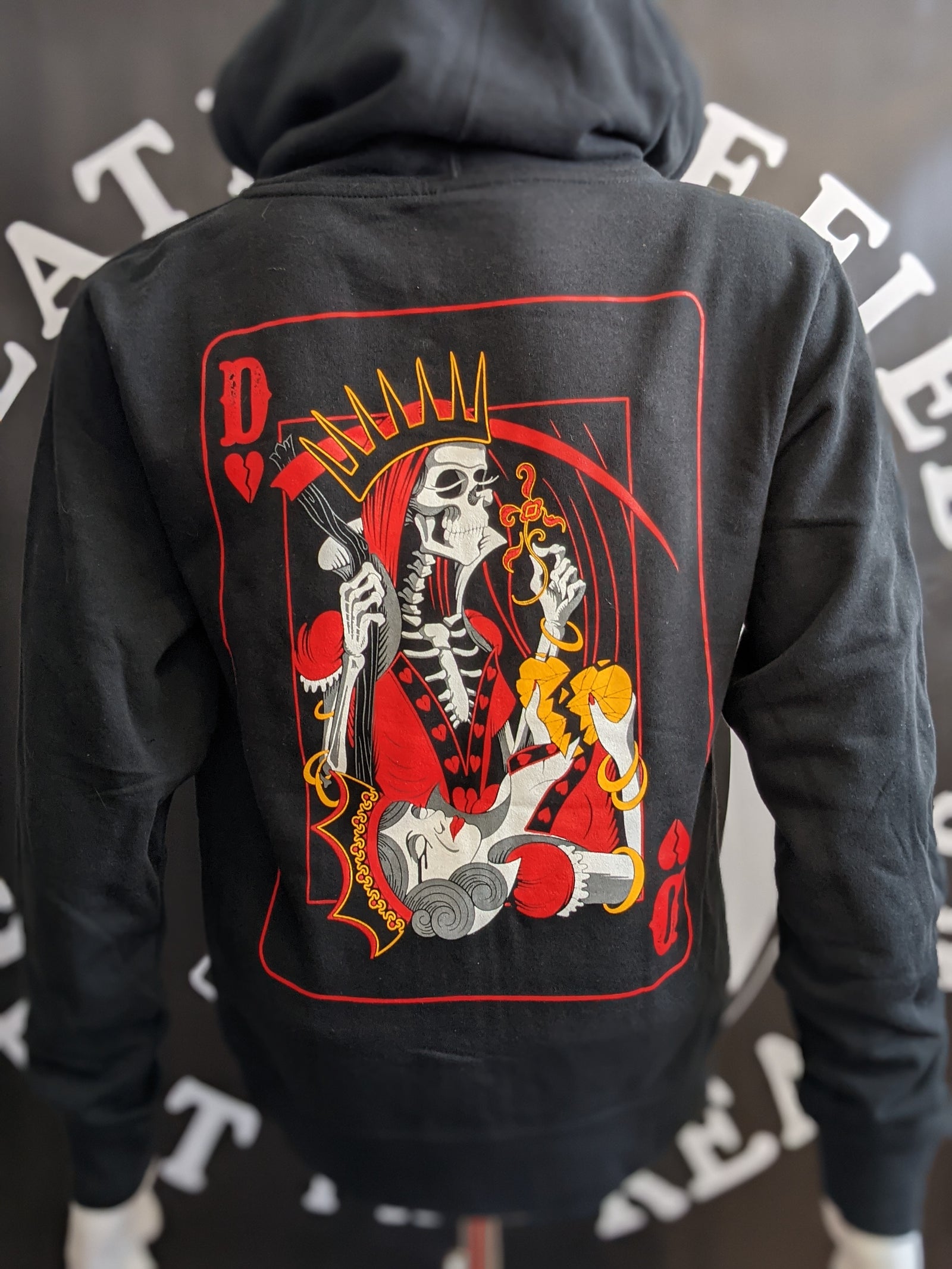 Queen Card Womens Zip-up